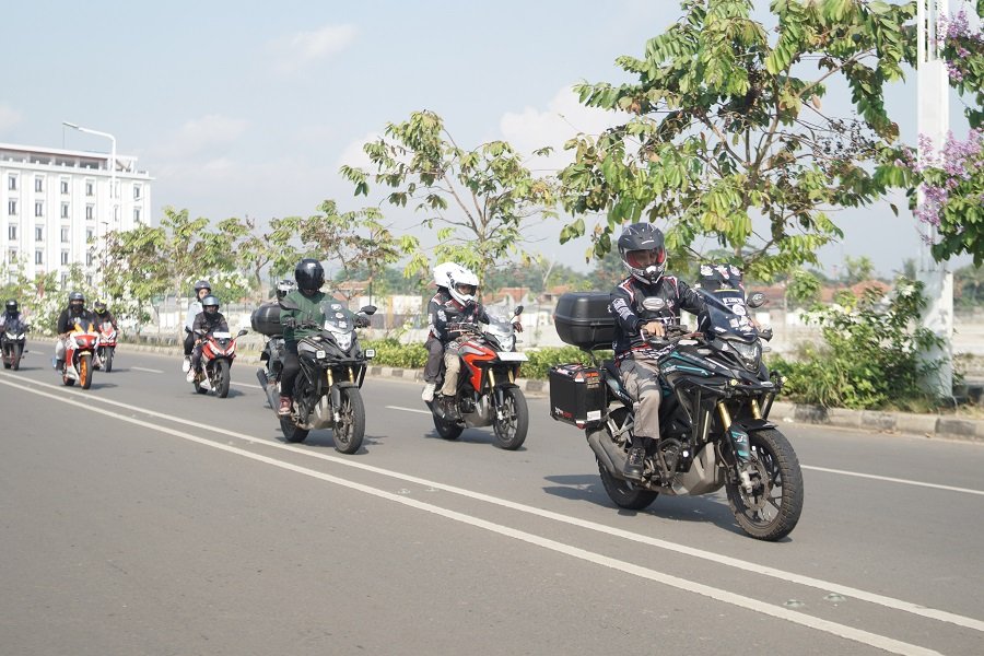 Meriah! Satoe Dekade PMHB 300 Bikers Ramaikan Banyumas!