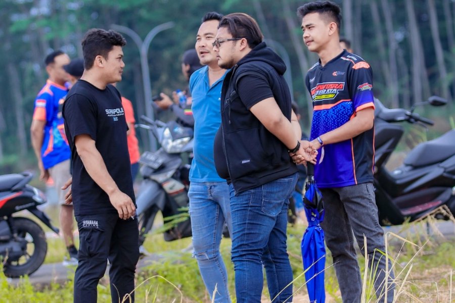 Nusantara Adibrata Racing Team | Owner yang Pakai Hoodie (Lutfi Akbar)