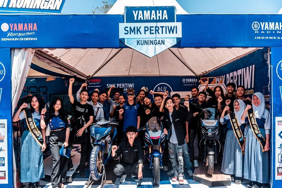 Aldi Satya Mahendra dan Yamaha R25 Guncang SMK Pertiwi Kuningan!