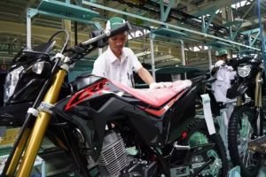 Desain Macho! Honda CRF150L Motor Trail Tangguh dengan Mesin Andal