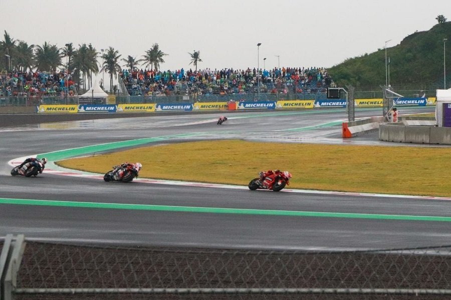 Jangan Lewatkan! 200 Bus Gratis Menanti Penonton di MotoGP Mandalika 2024!