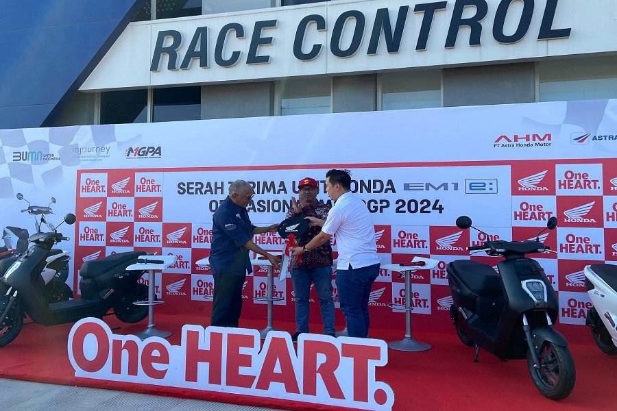 Sejarah Baru! Honda EM1 e Jadi Motor Listrik Resmi Dukung MotoGP Mandalika!
