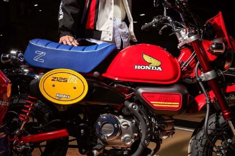 Tampil Keren! Honda Z125R Monkey Dirilis Bersamaan dengan Honda CT125 Edisi 2024 Warna Putih di Thailand
