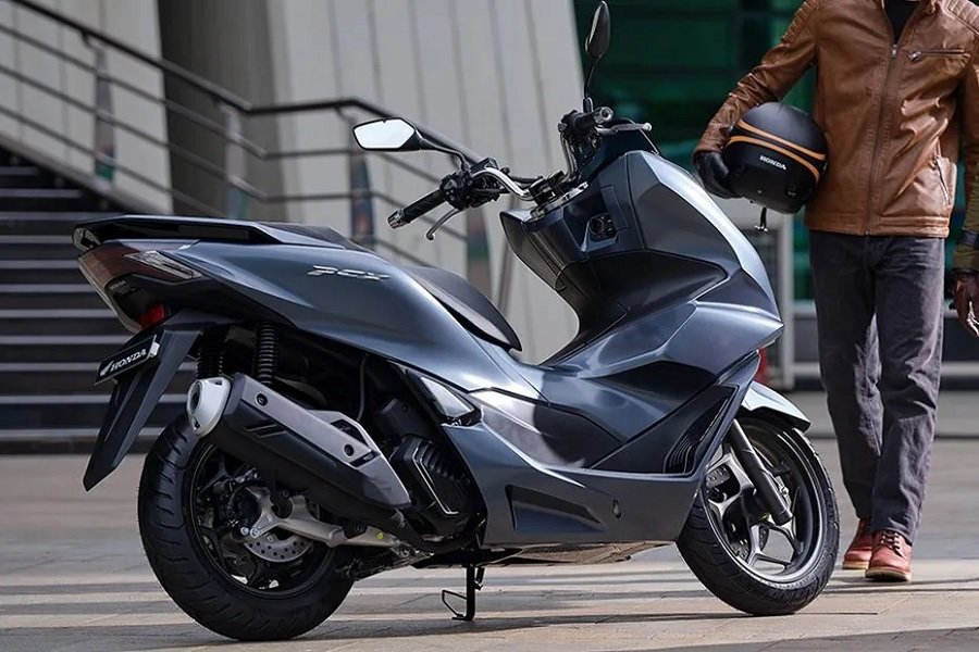 Warna Baru Menyegarkan! Honda PCX 160 2024, Tapi Kapan Hadir di Indonesia