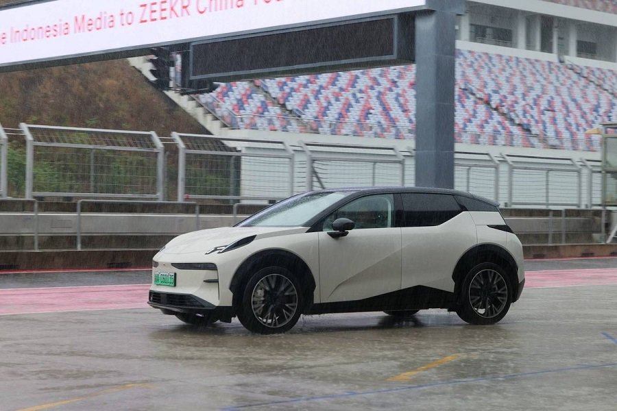 Zeekr X dan 009 Mobil Listrik Premium China Hadir di Indonesia!
