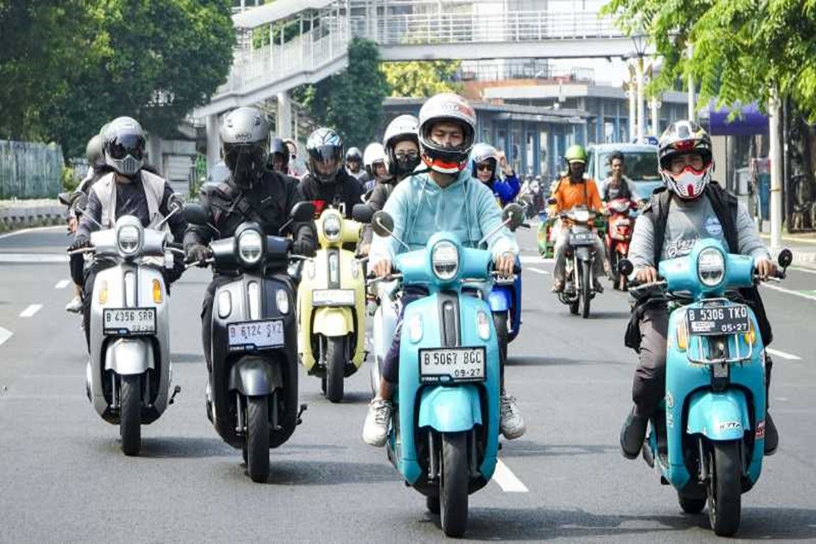 Yamaha Fazzio: Skutik Hybrid Bergaya Retro dengan Fitur Canggih untuk Generasi Muda