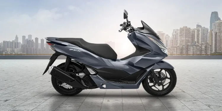 Duel Epic! Honda PCX 2024 Siap Tantang Yamaha NMAX Turbo, Siapa yang Akan Menang