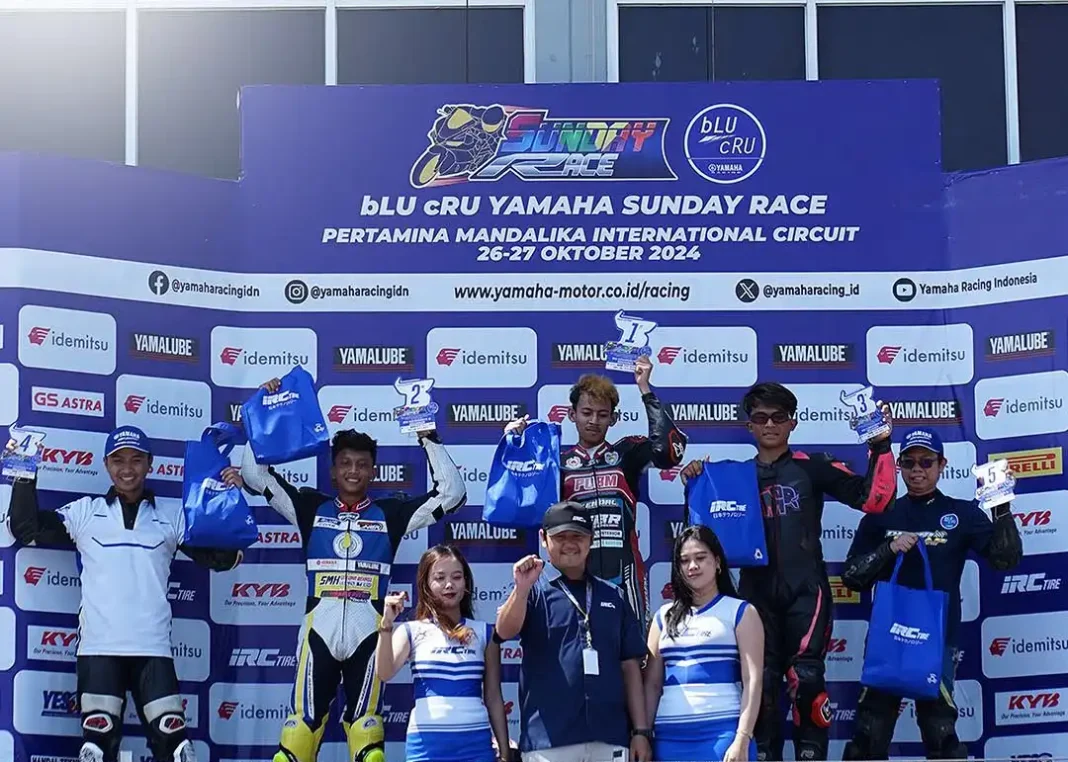Persaingan Ketat di Kelas R15 Comm B Beginner, Lihat Para Juara di Mandalika!