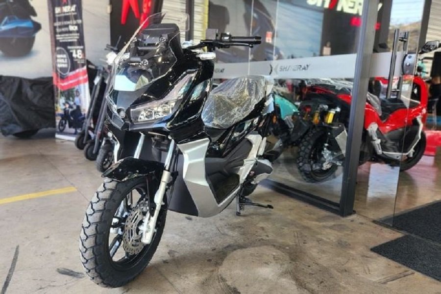 Shineray Urban 150 Motor Turing Versi Tangki Gede yang Bikin Honda ADV 160 Kalah Jauh!