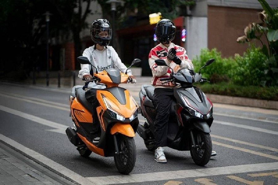 Wow! Honda NWX125 Meluncur Skutik Canggih, Irit Bahan Bakar!