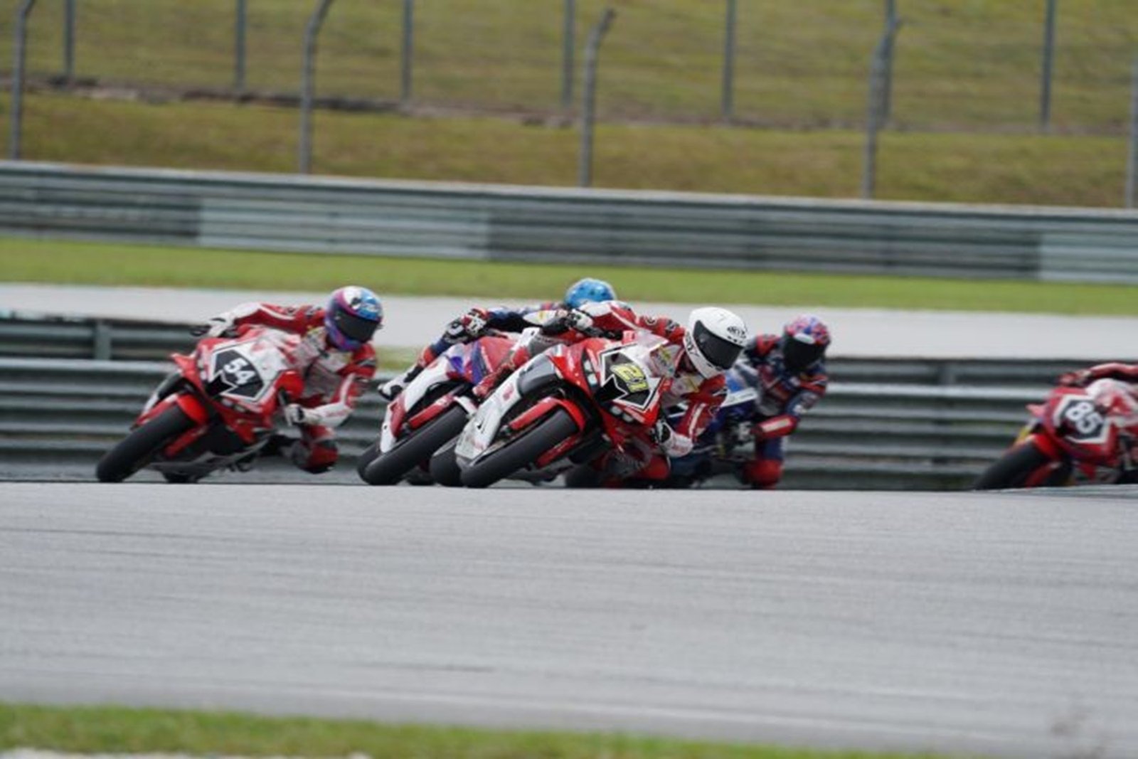 Astra Honda Racing Team (AHRT) Melanjutkan Dominasi di ARRC Sepang 2024: CBR Series Kembali Berjaya di Podium!