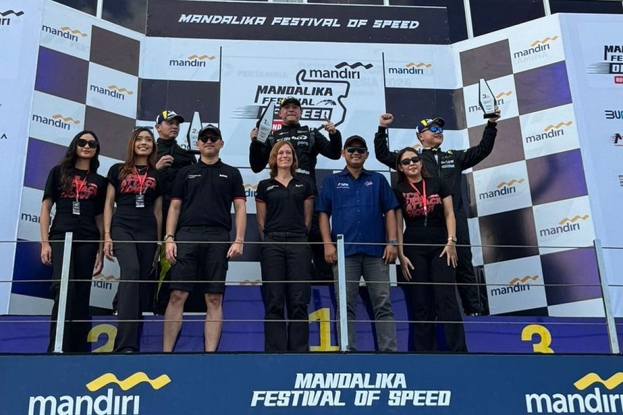 Gemilang di Mandalika! Aldio Oekon Buktikan Diri Sebagai Raja Porsche Sprint Challenge!