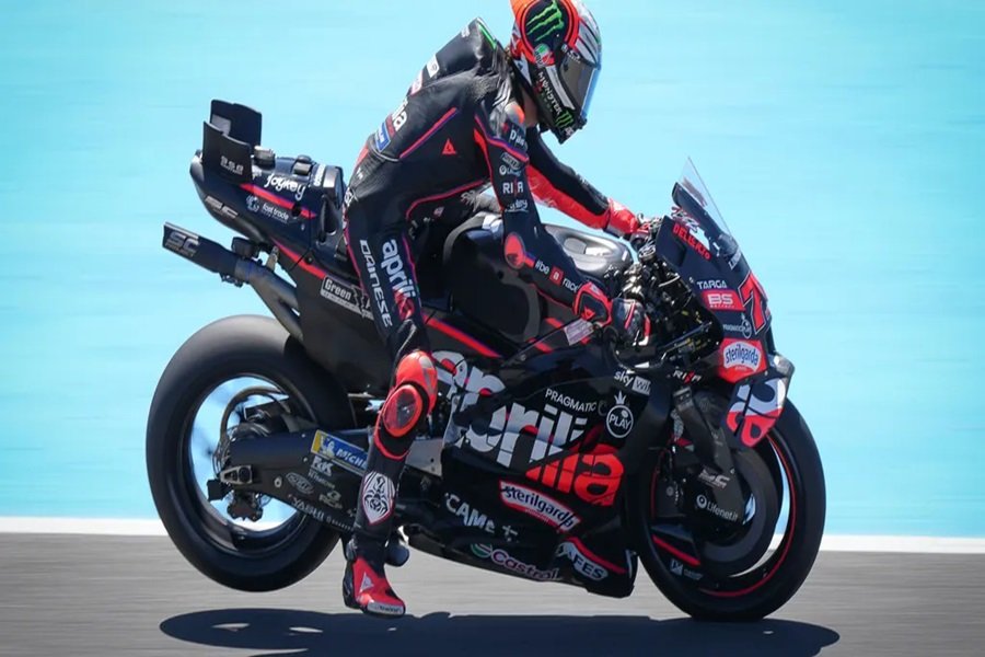 Bezzecchi Ungkap Biang Keladi Kemunduran Aprilia: Stabilitas Belakang Jadi Masalah Serius!