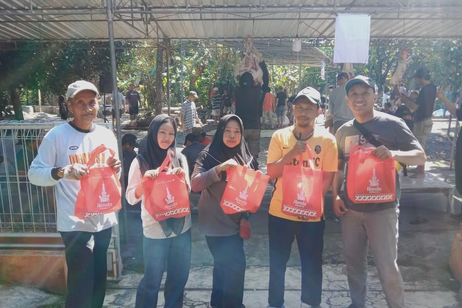 Astra Motor Yogyakarta Rayakan Iduladha 1446 H dengan Serahkan Hewan Kurban ke Masjid Sekitar