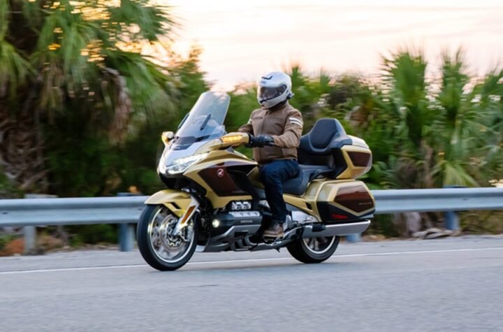 Pengalaman Touring dengan Honda Gold Wing 50 Tahun: Nyaman, Mewah, dan Tangguh di Jalanan