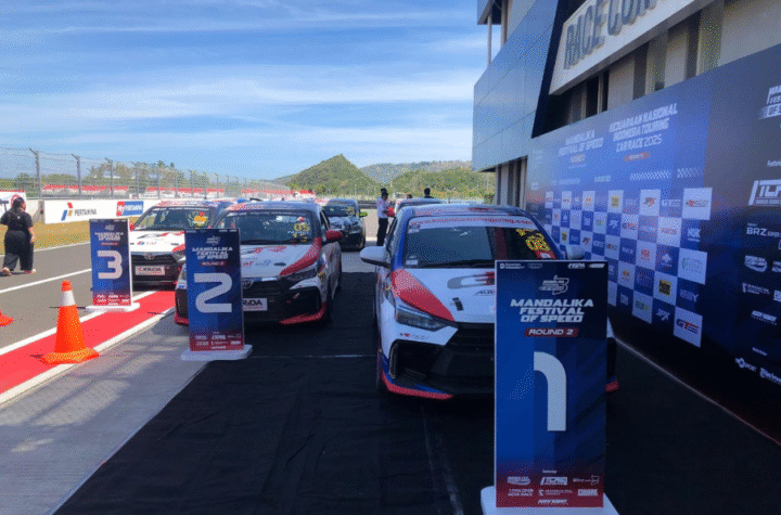 Kampas Rem ULTI X Dominasi Balap Mobil ITCR Mandalika, Terbukti Juara 1-2-3!
