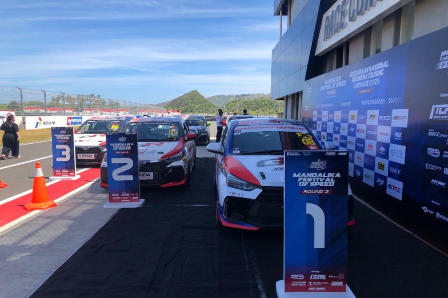 Kampas Rem ULTI X Dominasi Balap Mobil ITCR Mandalika, Terbukti Juara 1-2-3!