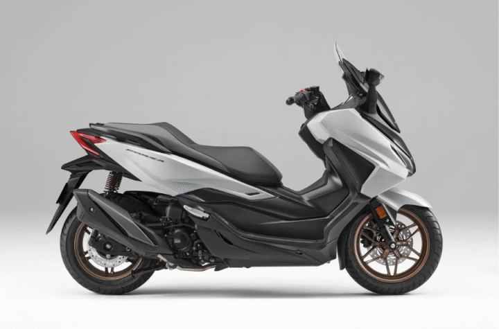 Upgrade Gaya Hidup! Honda Forza Terbaru Hadirkan Panel TFT dan Warna Eksklusif, Makin Mewah dan Canggih!