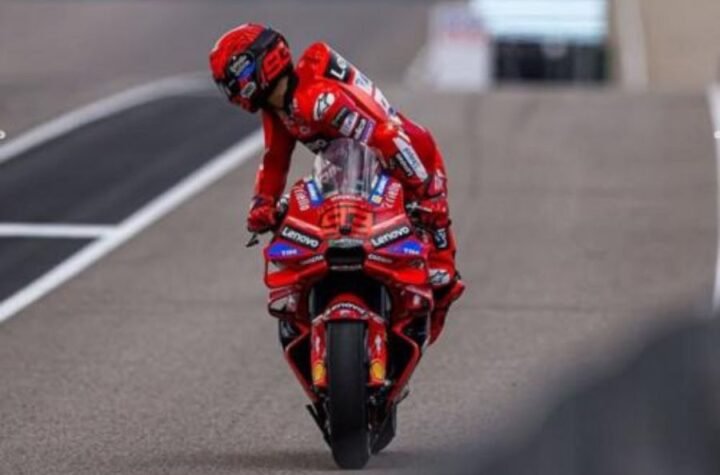 Wow! Carlos Checa Ungkap Rahasia Dominasi Marc Marquez di MotoGP 2025: Semua Aspek Dikuasai!