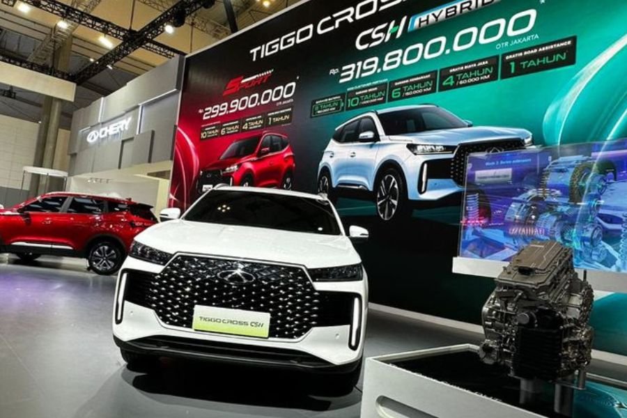 Chery TIGGO Cross Hybrid dan Sport 1.5T Resmi Meluncur di GIIAS 2025: Tenaga Buas, Konsumsi BBM Cuma 1:30!