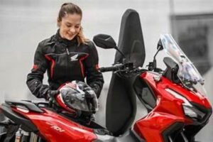 Harga Honda ADV 160 2025: Update OTR Jakarta hingga Promo & Varian Warna