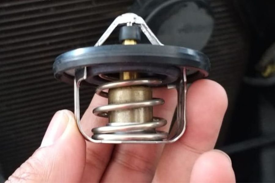 Jangan Asal Copot Thermostat! Mesin Mobil Sering Overheat? Bisa Jadi Ini Penyebabnya