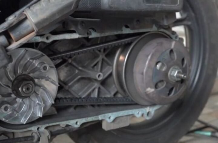 Jangan Asal Bersih! Ini Cara Aman Membersihkan V-Belt Motor Matic Biar Gak Cepat Rusak
