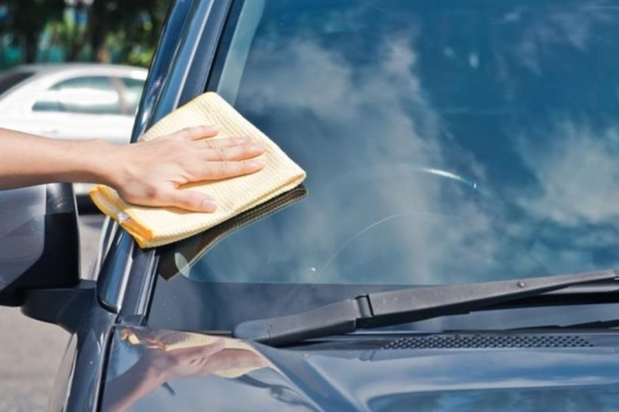 Waktu Terbaik Cuci Mobil agar Cat Tetap Mengkilap, Ini 7 Tips Pentingnya!