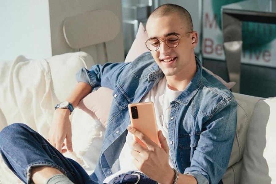 Cara Cek Pajak Kendaraan Lewat WhatsApp
