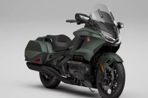 Packing Cerdas untuk Touring Pakai Honda Gold Wing: Manfaatkan Bagasi Luas & Fitur Canggih