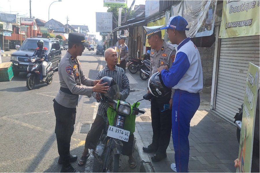 Astra Motor Yogyakarta dan Polres Kulon Progo Bagikan Helm Gratis! Ini Wujud Nyata Kampanye Keselamatan Berkendara