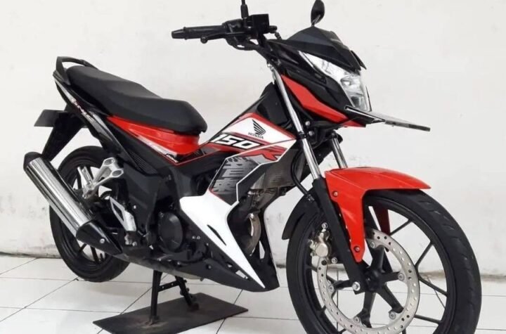 Stripe Agresso Matte Black: Rahasia Tampil ‘Gahar’ di Honda Sonic 150R