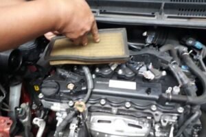Awas Mesin Boncos! Ini Bahaya Membiarkan Filter Udara Mobil Kotor Terus-Menerus