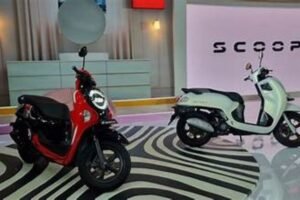 Berapa Harga Honda Scoopy Terbaru? Simak Varian dan OTR Terbaru!