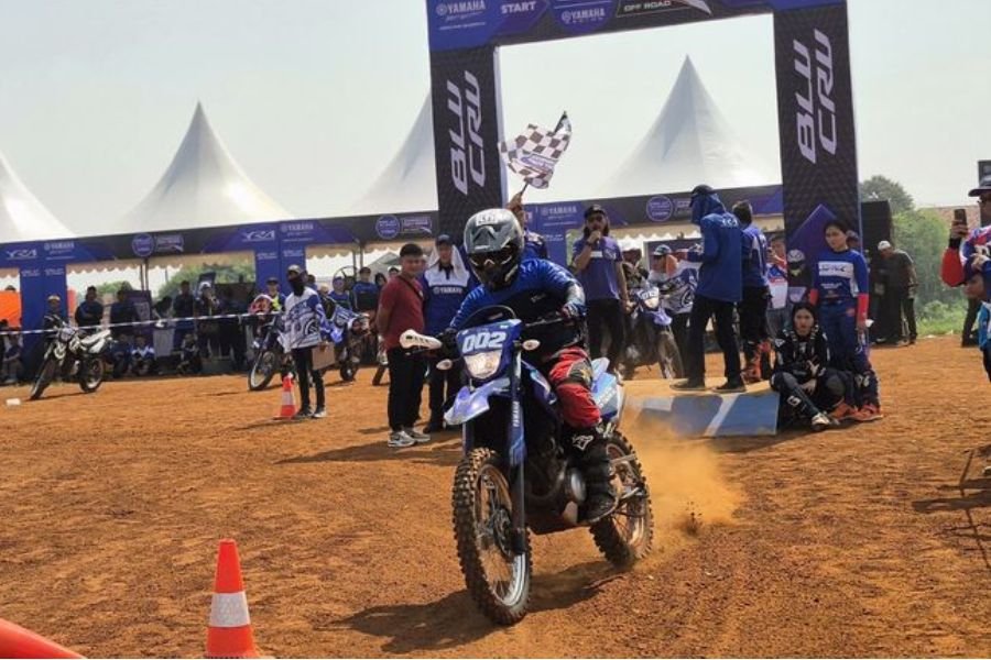 Yamaha Gelar bLU cRU Experience Day Off Road di Bogor! Warga Bisa Coba Langsung WR155R di Jalur Ekstrem