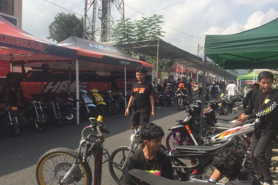 Kejurprov IMI Jateng 2025, dragbike Banjarnegara, Merah Putih Dragbike, dragbike Jawa Tengah, balap motor 2025, event drag bike Indonesia, starter dragbike terbanyak, Jalan Dipayuda Banjarnegara