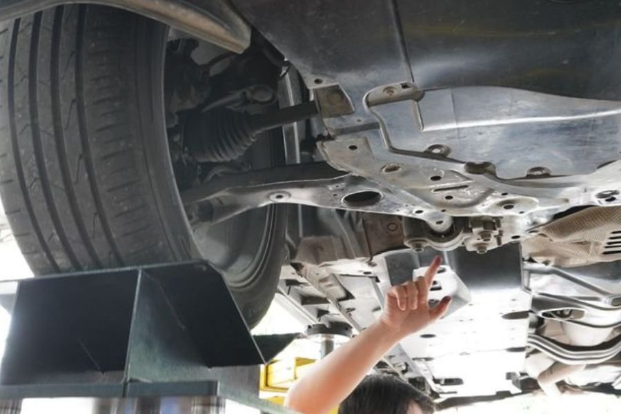 Bunyi "Tok-Tok" di Kaki-Kaki Mobil Bekas? Ini Penyebab yang Sering Terabaikan