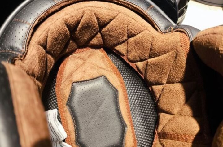 Biar Helm Awet, Ini Cara Merawat Inner Suede yang Benar dan Simpel