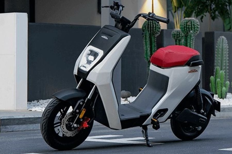 Bodi Minimalis & Underbone Tangguh: Rahasia Honda U-Be Jadi Skuter Listrik Urban Paling Lincah