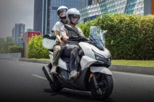 Panel TFT + Wi-Link: Konektivitas Pintar Langsung dari Setang Honda NWT150