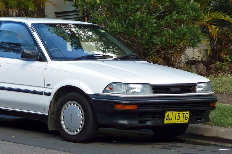 Sejarah Toyota Corolla Generasi Keenam (E90; 1987): Desain Lebih Aerodinamis, Varian Mesin Beragam, hingga Produksi Panjang di Afrika Selatan