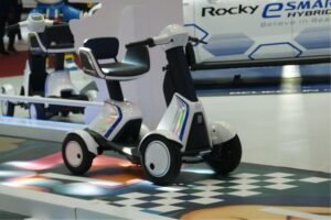 Masih Ingat Skuter Kecil Daihatsu di GIIAS Ini? Kini Sudah Dijual Lho