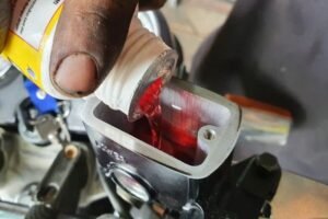 Ini Sebabnya Minyak Rem Motor Perlu Diganti Tiap Jarak 6.000 km