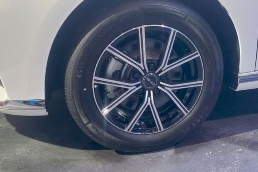Tambah Angin Ban Mobil Ada Aturannya, Pabrikan Ban Kasih Faham