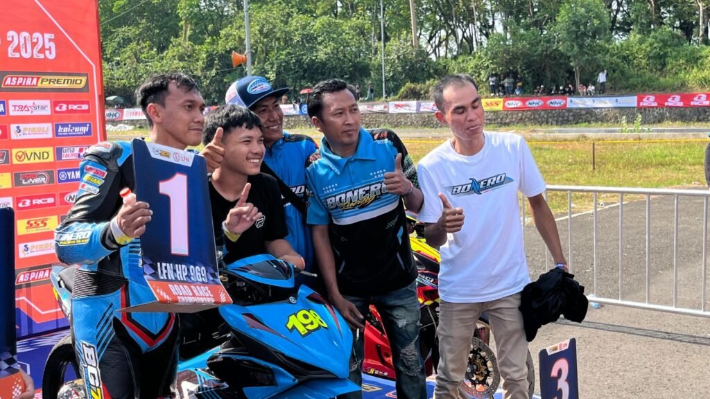 Strategi Cerdas Awhin Sanjaya Rebut Juara MP1 Expert di LFN Road Race Mijen 2025