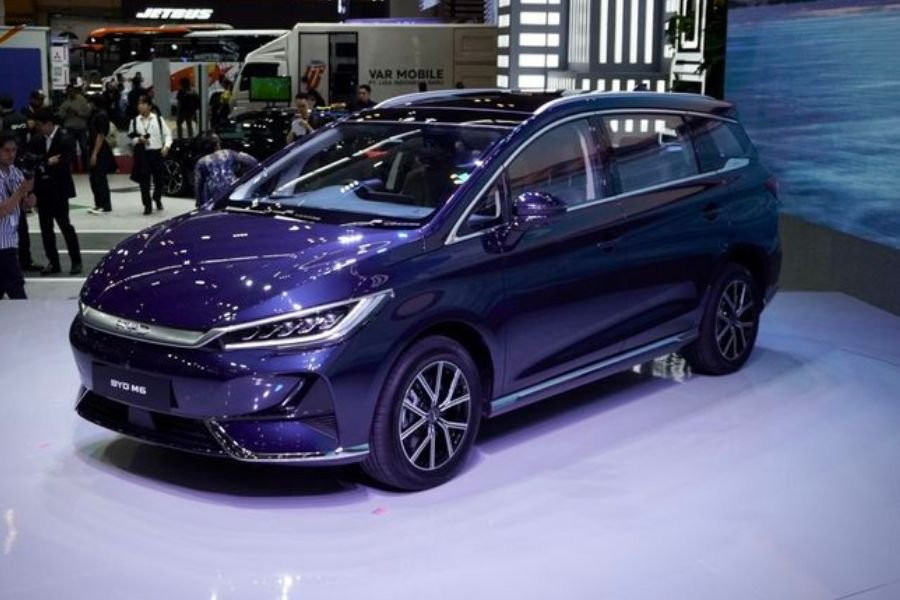 Tak Ada Lagi Insentif Mobil Listrik CBU Mulai 2026, Pabrikan Wajib Bangun Pabrik di Indonesia