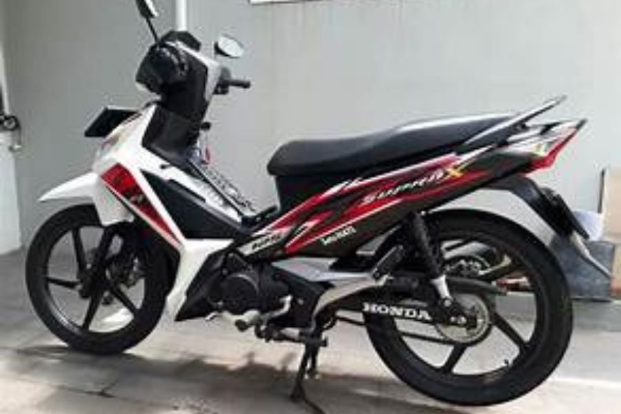 Irit 57 km/L! Intip Spesifikasi & Harga Honda Supra X 125 FI 2025 yang Masih Jadi Favorit Bebek