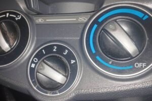 Simak Perbedaan Cara Merawat AC Mobil Tombol Manual dan Digital