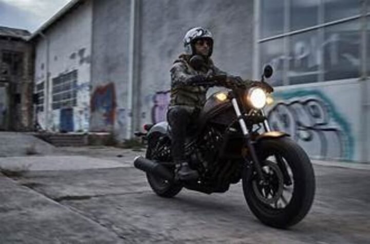 Honda CMX500 Rebel: Desain Bobber Stretch & Clean dengan Rangka Tubular dan Subframe Bolt-on