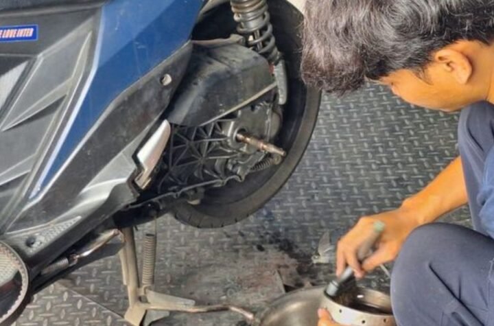 Ini Sebabnya CVT Motor Matic Harus Dikeringkan Pakai Lap Bersih Setelah Diservis